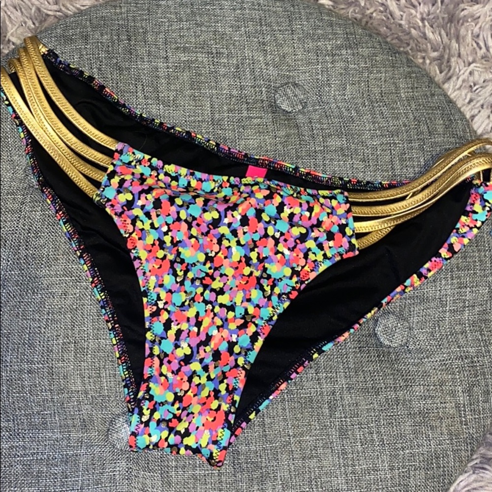 Vs small bottoms